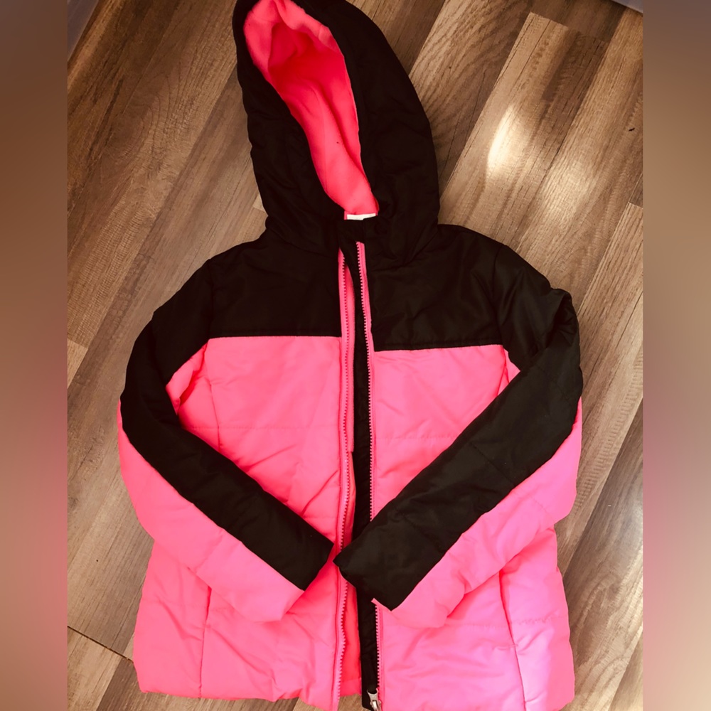 LIKE NEW Girls Pink and Black Winter Jacket with Hood.